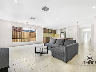 28 Lucid Crescent, Clyde