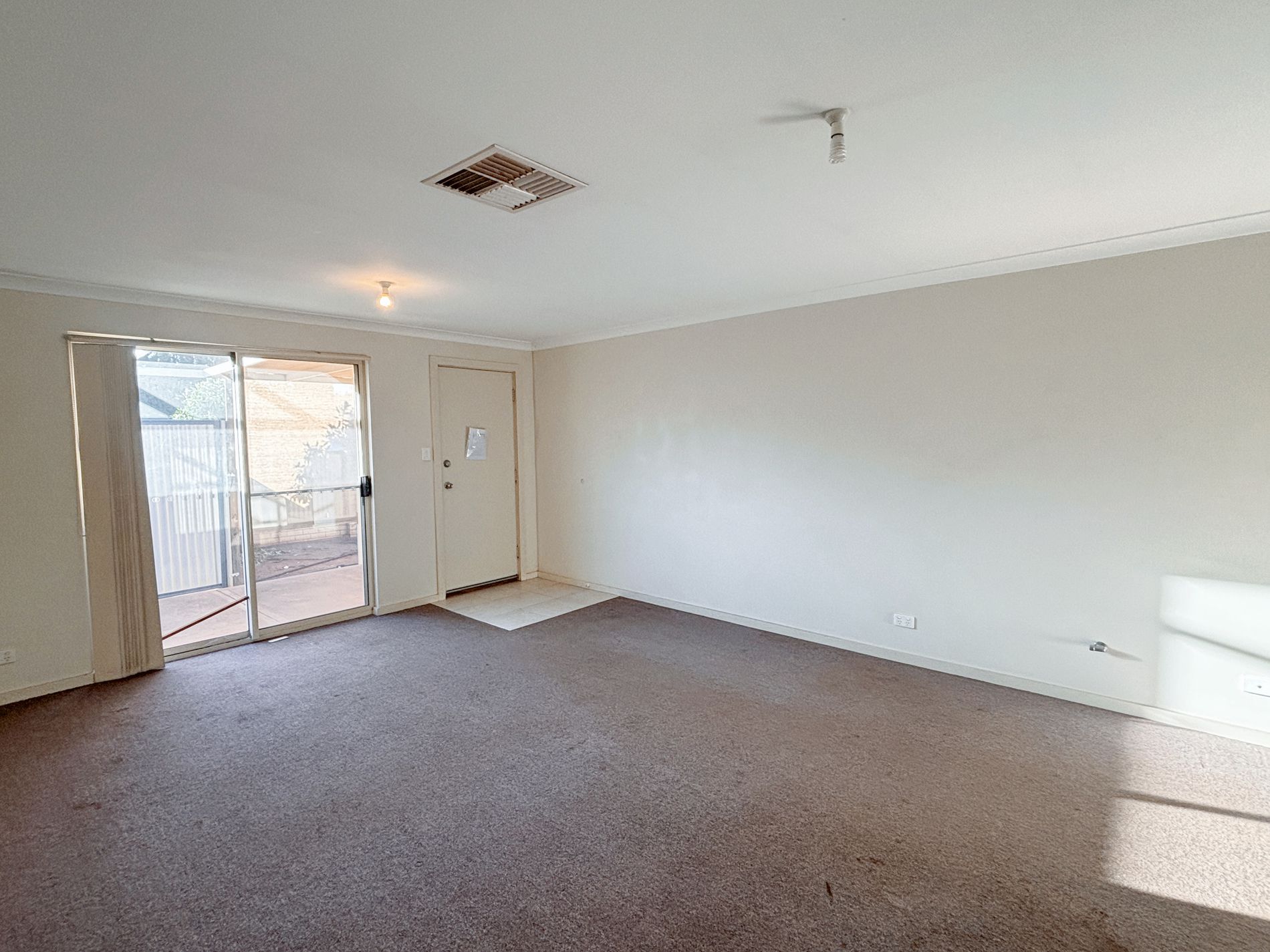 12 / 3 Great Eastern Highway, Somerville