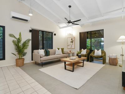 58 Lakes Crescent, Marrara