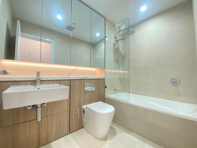 1942 / 9 Maple Tree Road, Westmead