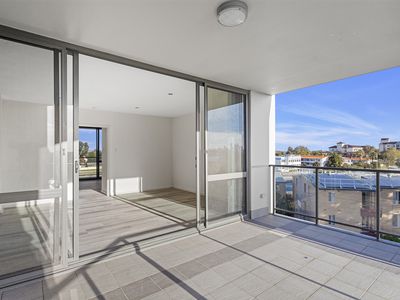 15 / 18 Tanunda Drive, Rivervale