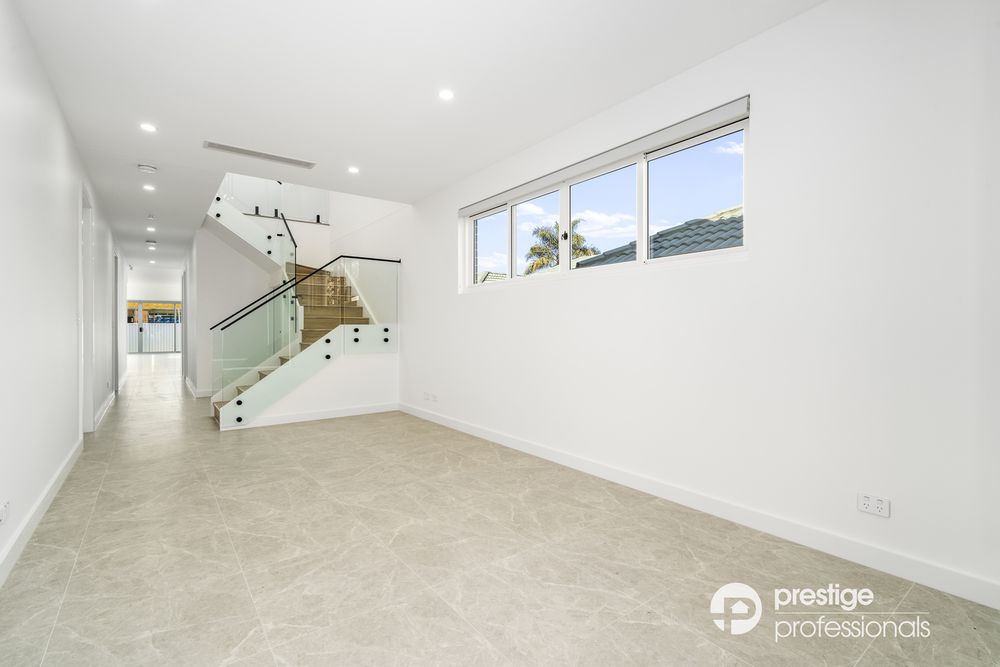 10A Cooper Avenue, Moorebank