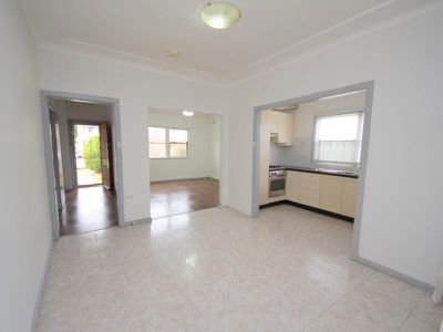 136 The Avenue, Condell Park