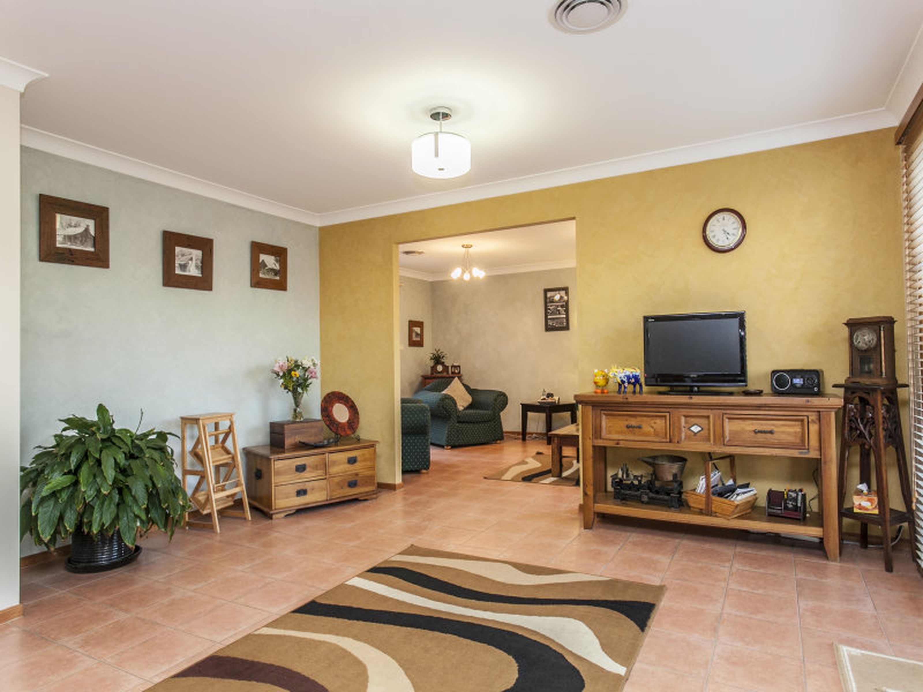 162 Ridgetop Drive, GLENMORE PARK