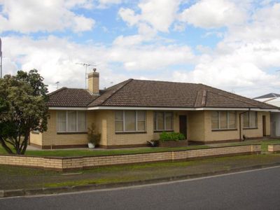 16 Bookey Street, Port Macdonnell