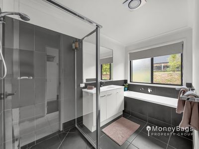 56-58 Weatherly Drive, Jimboomba