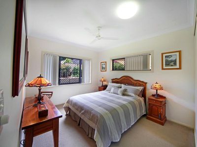 19 Montgomery Close, Atherton