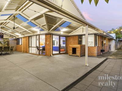 10 Bulrush Drive, Bibra Lake