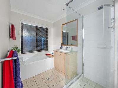 35 Ross Place, Wakerley