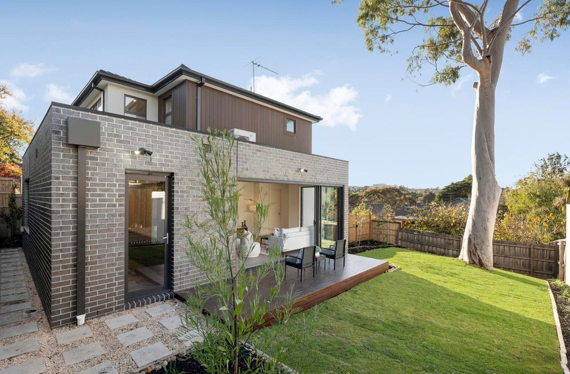 1-3 / 30 Abbott Street, Balwyn North