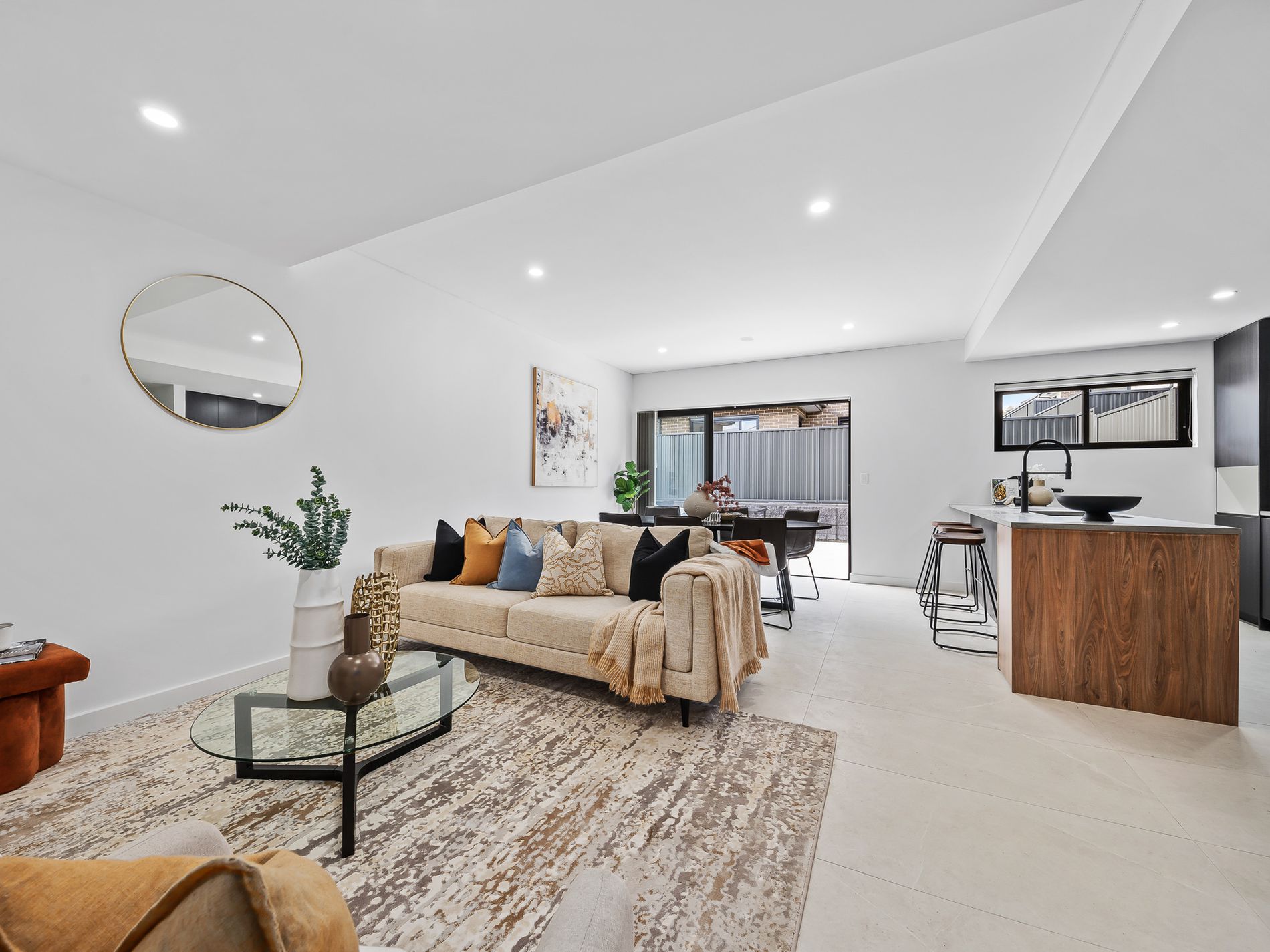 3 / 2 Bando Road, Girraween