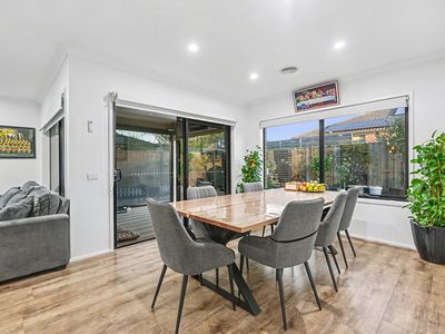 3 Caxton close, Clyde