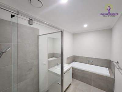 2 Adair Street, Thornhill Park