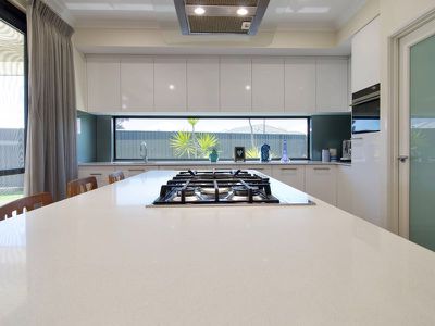 2 Whinhill Loop , Baldivis