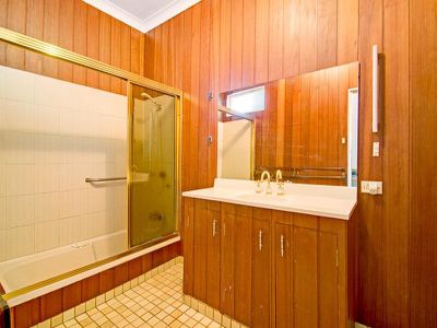 24 Tobruk Avenue, Carlingford