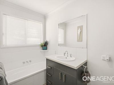 132 / 230 Pulgul Street, Urangan