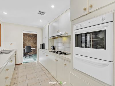 2 Norwood Court, Cranbourne