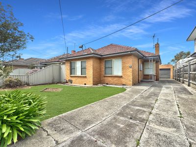 15 Dongola Road, West Footscray