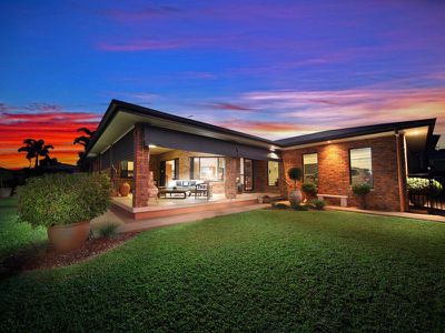 19 Montgomery Close, Atherton