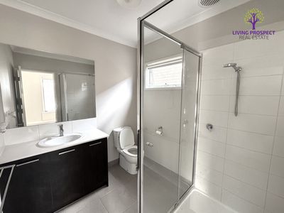 24 Tundra Esplanade, Werribee