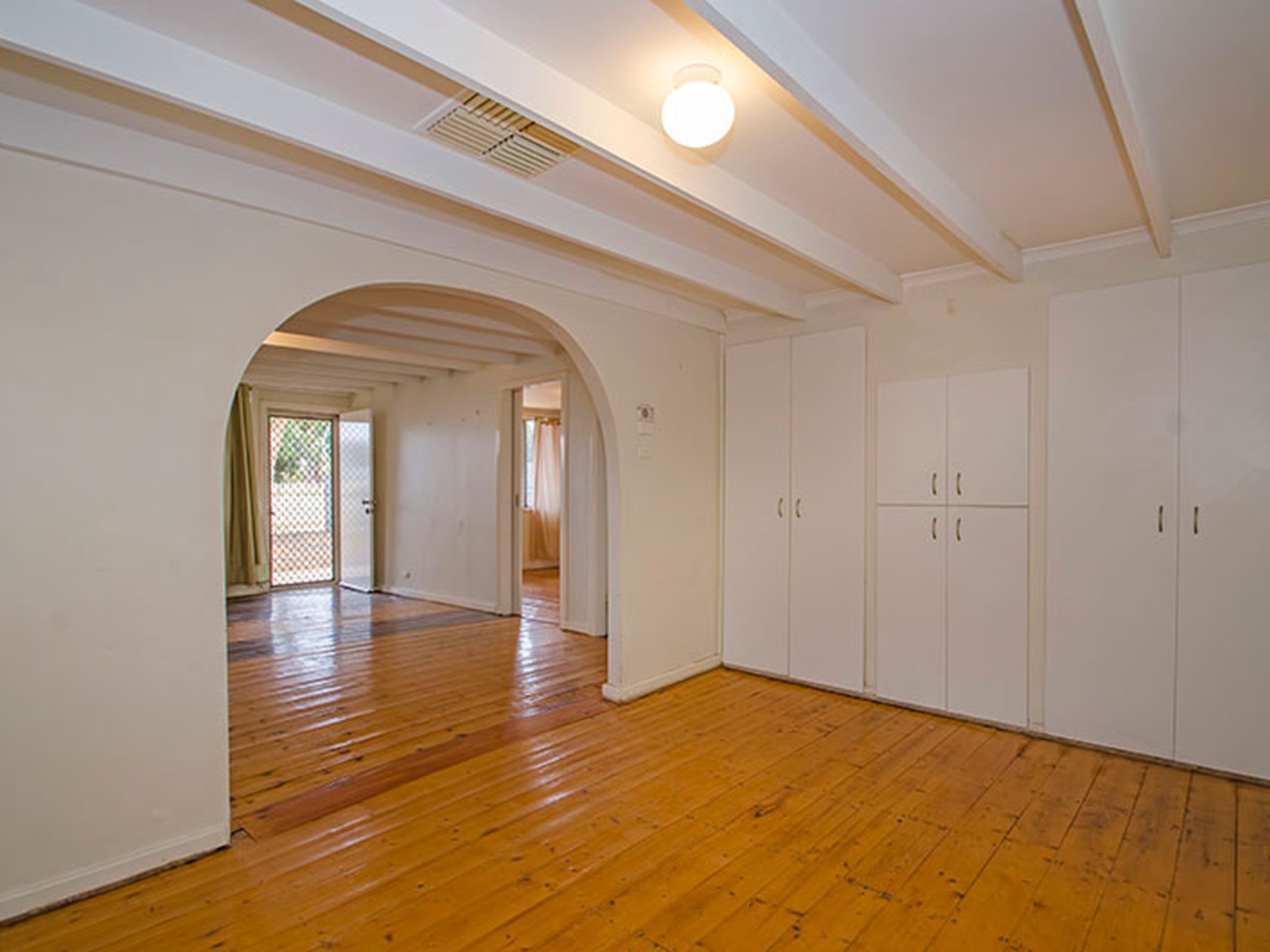 96 Varden Street, Piccadilly