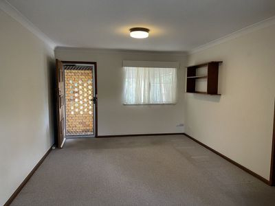 8 / 15 Vera, Tamworth