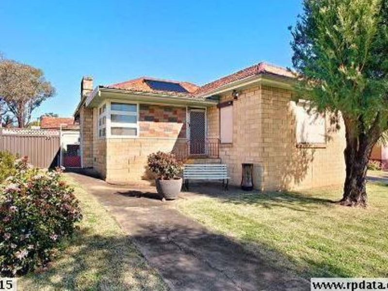 32 Newton Road, Blacktown