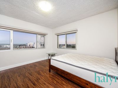 E13 / 9 Parker Street, South Perth