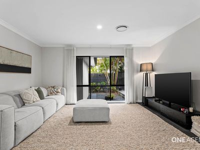 27 Scoparia Drive, Brookwater