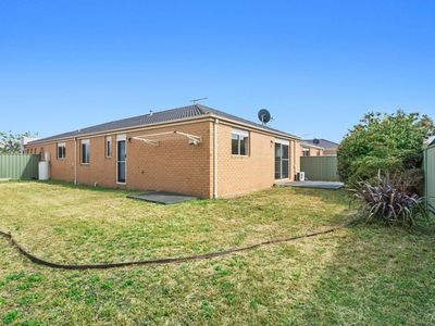 2 Butler Grove, Wyndham Vale