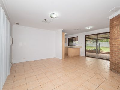 10 Dwyer Crescent, Gosnells