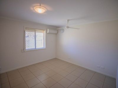 50 Giles Avenue, Newman