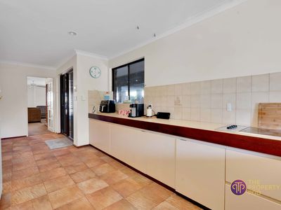 17 Fountain Way, Huntingdale