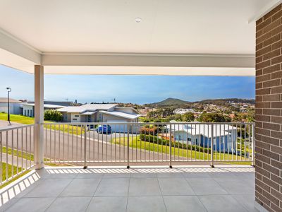 1 / 5 Manara Crescent, Forster