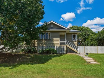 52 Fitzsimmons Street, Keperra