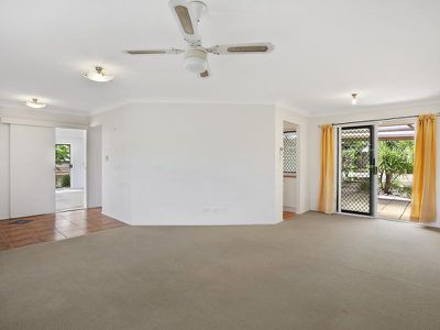 10 Flametree Drive, Tewantin