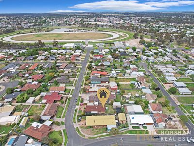 17 Schwarz Avenue, Horsham