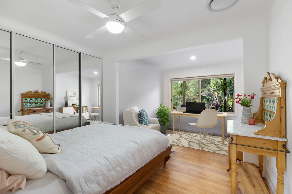 8 Livistona Drive, Doonan