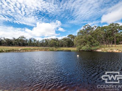 618 Coopers Road, Red Range