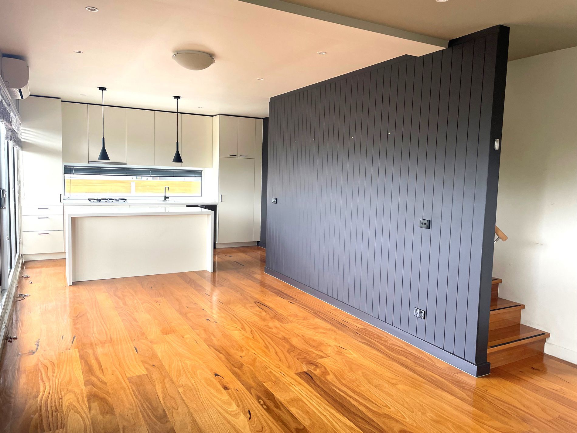 208 Como Pde East, Parkdale