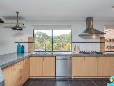2 Emperor Way, Yanchep