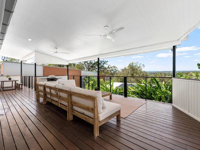 132 Seventeen Mile Rocks Road, Oxley