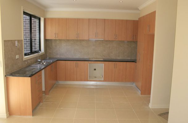 2-5 Durban place, Craigieburn