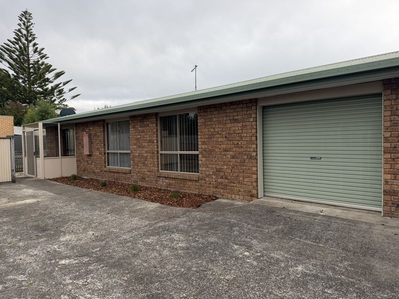 2 / 13 Jenner Street, Wynyard