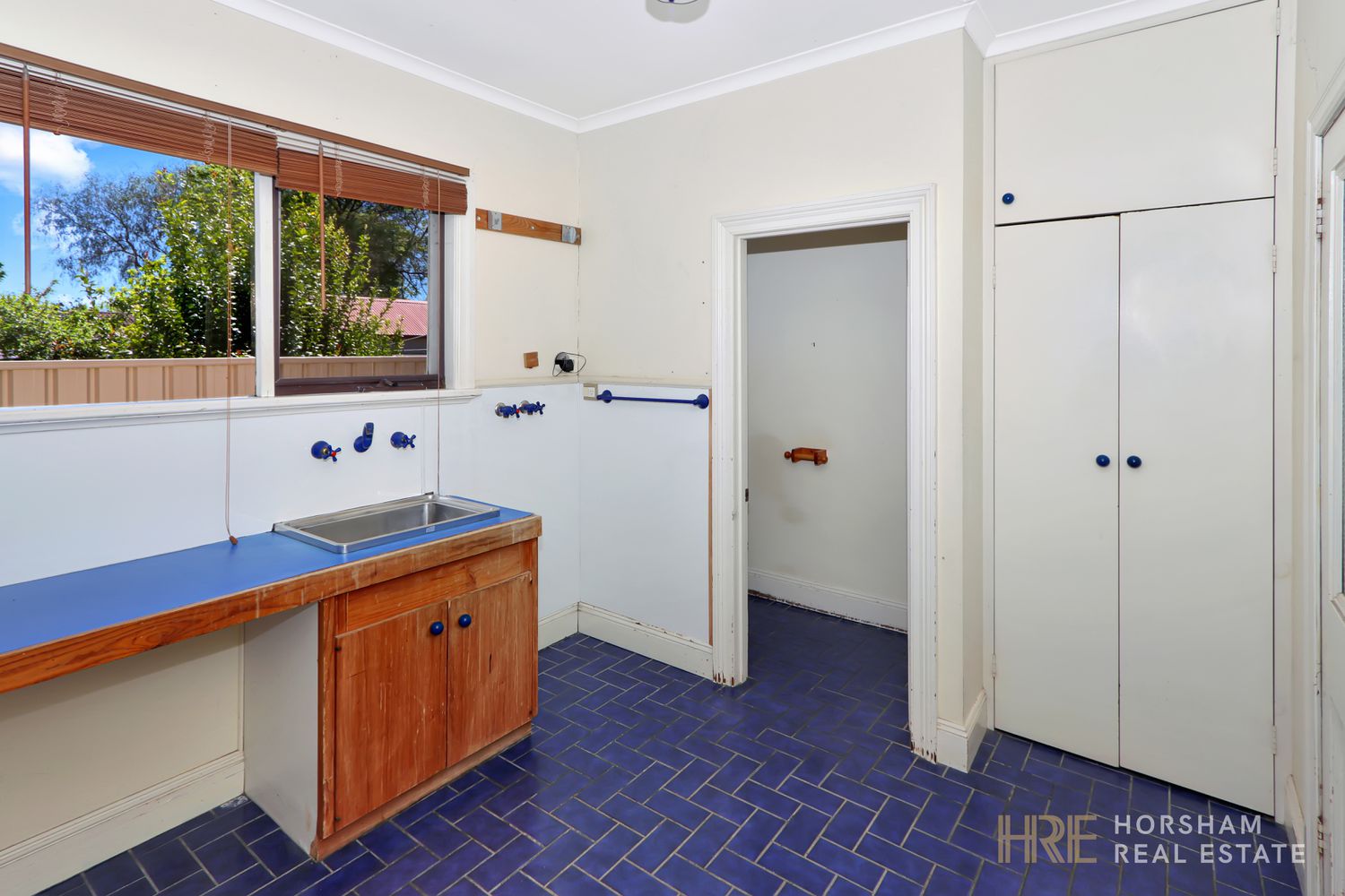 9 Henry Street, Horsham