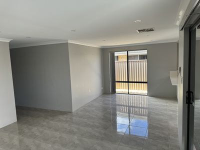 6 Lutea Loop  , Hilbert
