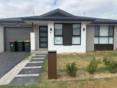 41 Rowcliff Circuit, Lochinvar