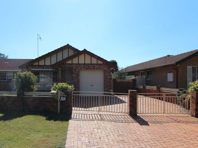 2 / 15 Lachlan Avenue, Tuncurry