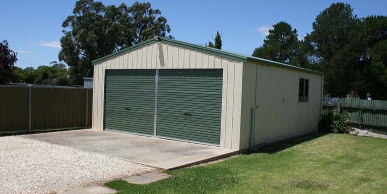 15 Elizabeth Street, Euroa