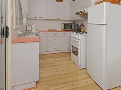 12 Woodlawn Avenue, Burrill Lake